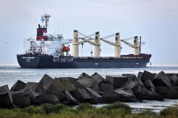 Ucraina: partita La nave Brave Commander con grano dal porto di Odessa