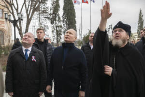 Ucraina, Putin in visita a Mariupol
