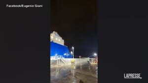 Gas, nave Golar Tundra è arrivata a Piombino