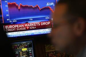 Borsa, Asia ed Europa instabili dopo acquisizione Credit Suisse da Ubs