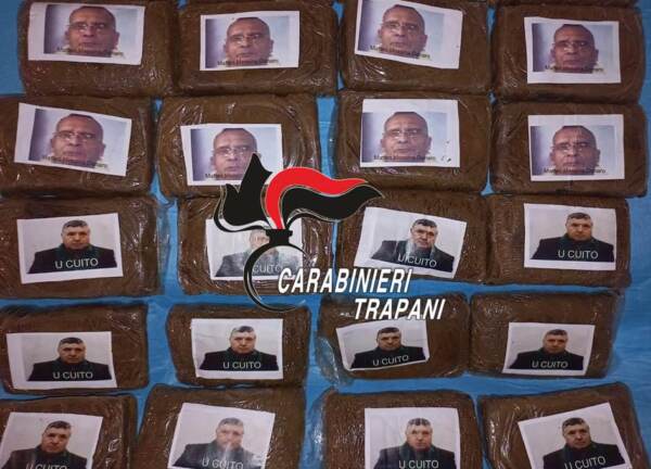 Marsala, sequestrati oltre 13kg droga con foto Messina Denaro