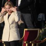 Meloni all’attacco prima del Consiglio Europeo: migranti e Ucraina al centro