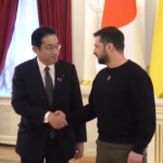 Ucraina, le immagini del premier giapponese Kishida a Kiev