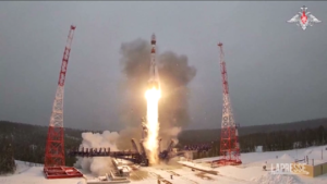 Russia, lanciato in orbita nuovo satellite militare