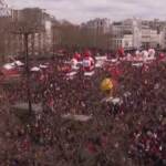 Francia, marea umana a Parigi contro riforma pensioni