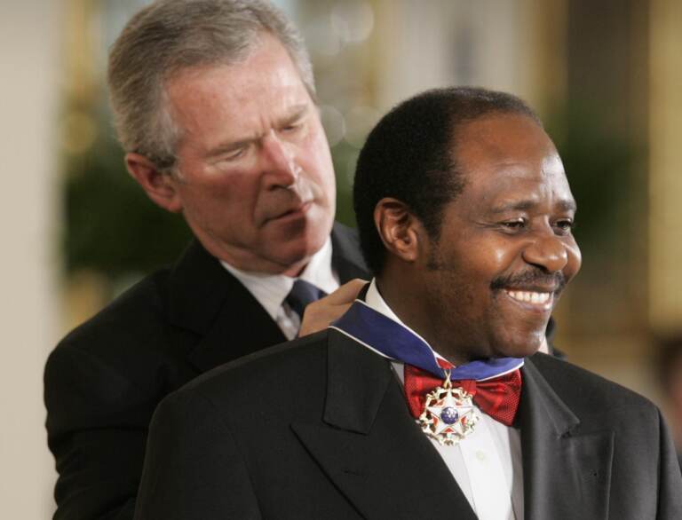 President Bush,Paul Rusesabagina,BUSH RUSESABAGINA