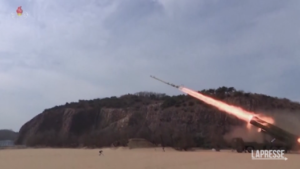 Nord Corea, nuovi test militari: ecco il lancio di missili strategici