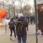 Scontri a Parigi, black bloc in azione