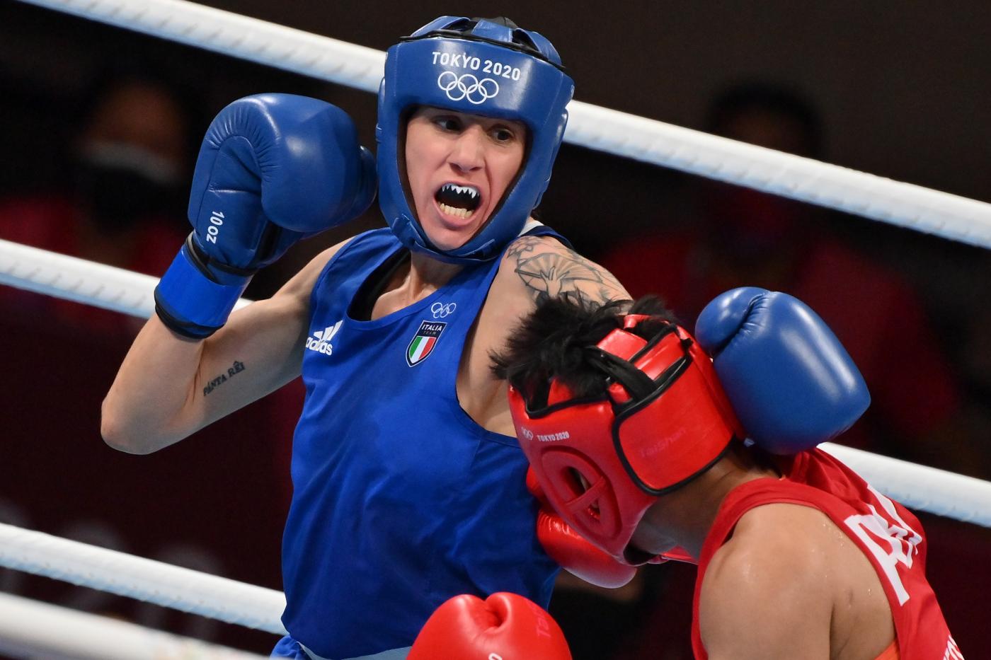 Boxe, Irma Testa vince l’oro ai Mondiali