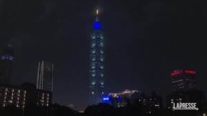 Le luci si spengono a Taipei 101 per celebrare l’Ora della Terra