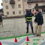 Sicurezza stradale, a Cortina anche i vip in campo per la polizia