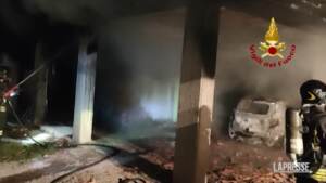 Avellino, incendio in garage: famiglia evacuata