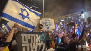 Israele, nuove proteste contro riforma giustizia: bloccata autostrada a Tel Aviv
