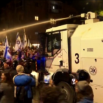 Israele, acqua su manifestanti davanti a residenza Netanyahu