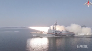 Russia, navi militari effettuano test missilistici nel Mar del Giappone