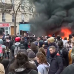 Parigi, scontri durante corteo: almeno 22 fermi