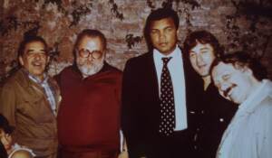La foto di Gianni Minà con Alì, De Niro, Leone e Marquez