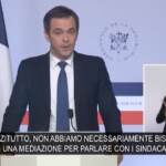 Tensioni in Francia, governo: “Parleremo direttamente con i sindacati”