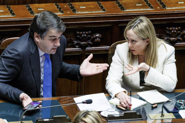 Camera dei deputati - Comunicazioni di Giorgia Meloni sul prossimo Consiglio europeo
