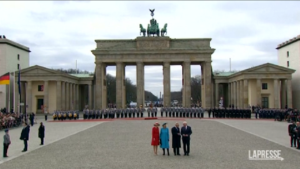 Germania, re Carlo III e Camilla a Porta Brandeburgo