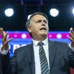 Brasile, dati falsificati nel pass Covid dell’ex presidente Bolsonaro