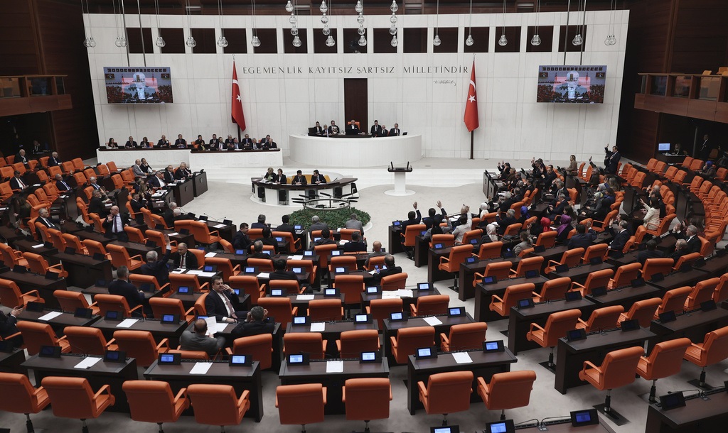 Nato, Turchia ratifica adesione Finlandia