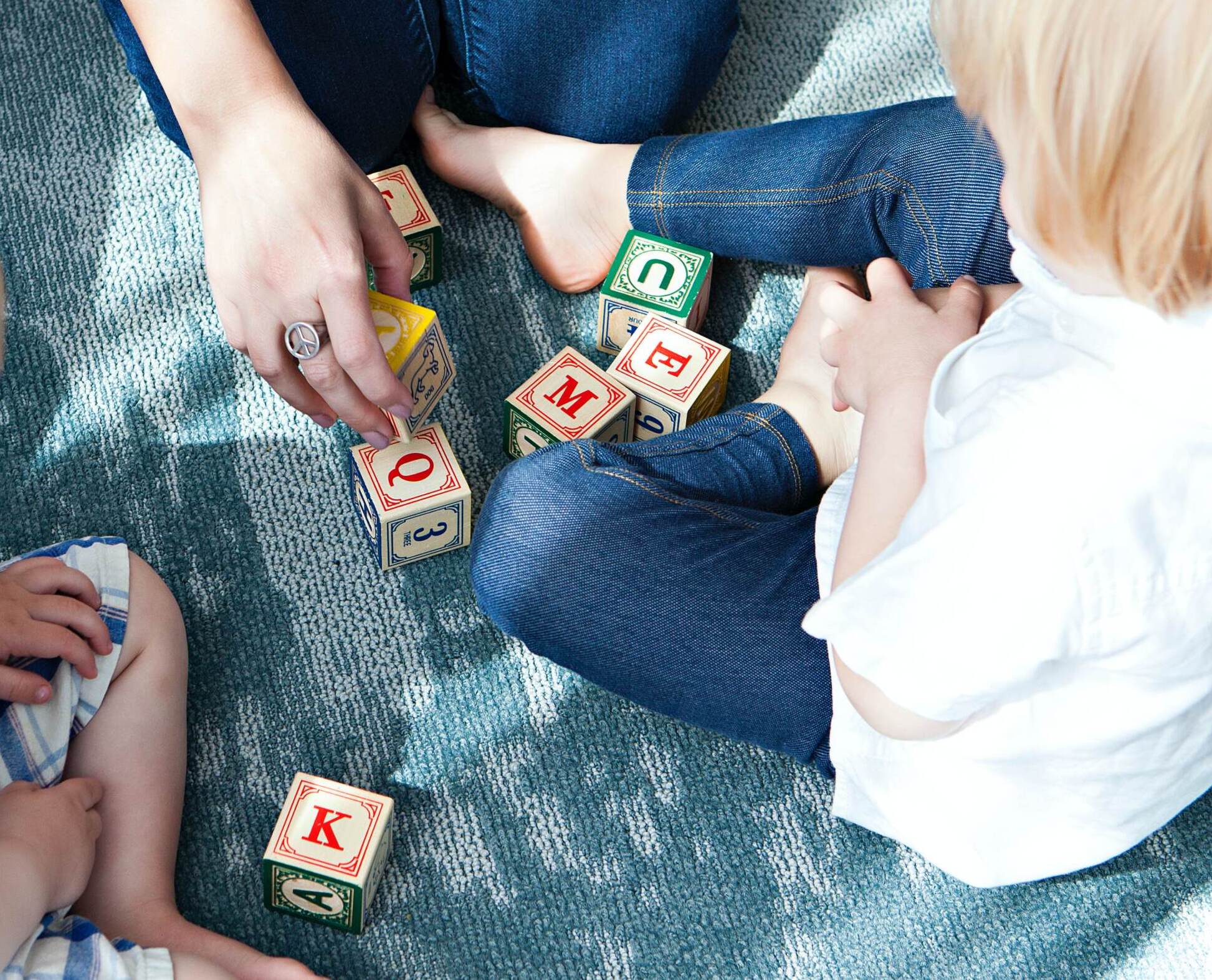 Milano, prof di religione arrestato per abusi sessuali all’asilo Milano, prof di religione arrestato per abusi sessuali all’asilo