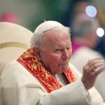 Papa Wojtyla, vandalizzata statua in Polonia