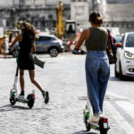 Rc auto, da Cdm ok a nuove norme: obbligo assicurazione per monopattini