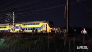 Olanda, incidente ferroviario: le immagini dal luogo dello schianto