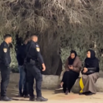Gerusalemme, polizia sgombera fedeli musulmani da al-Aqsa