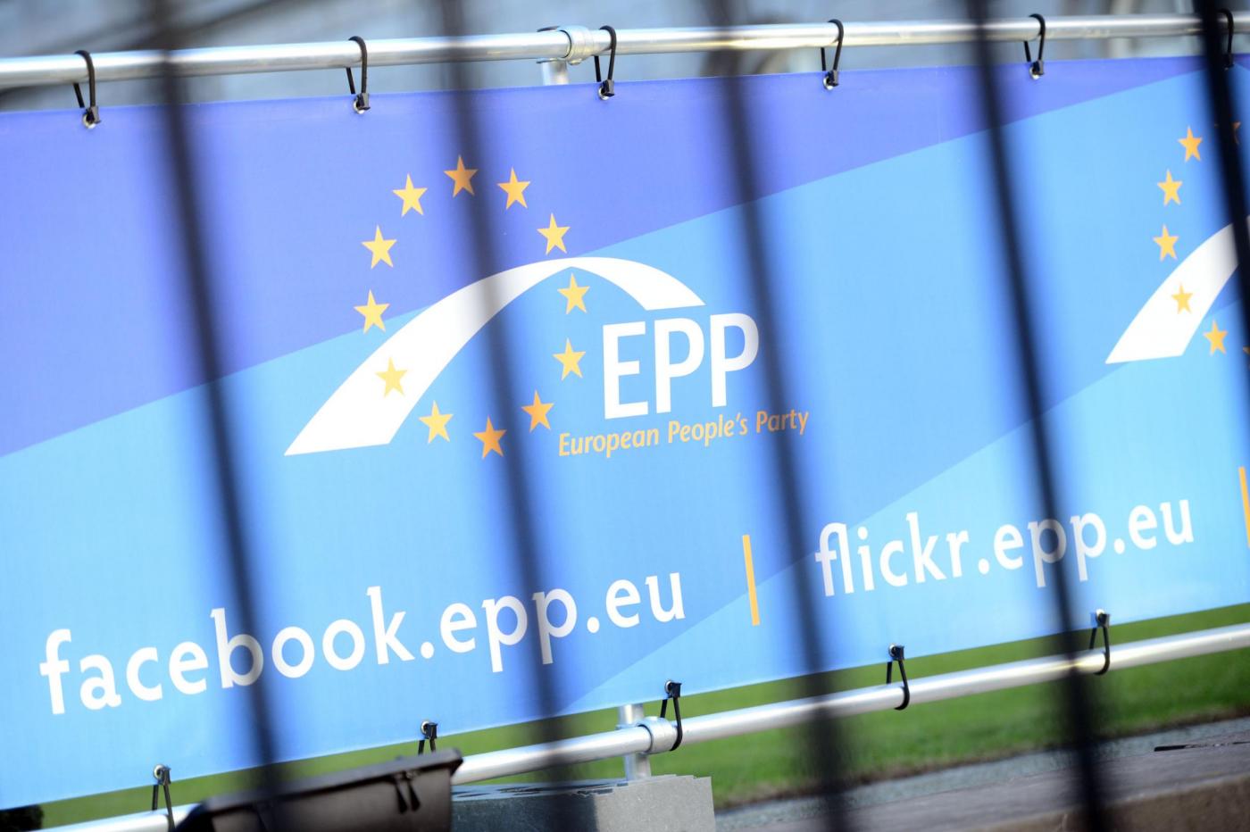Bruxelles, perquisizioni nella sede del Ppe Bruxelles, perquisizioni nella sede del Ppe
