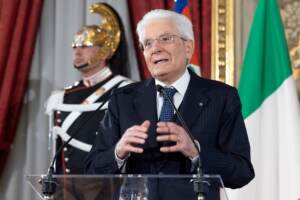 Ucraina, Mattarella: “Guerra fuori dal tempo e dalla storia”