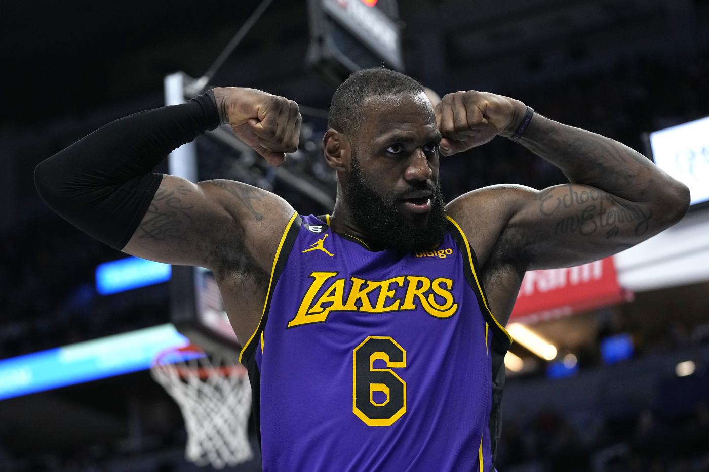 Nba, LeBron trascina i Lakers contro Utah