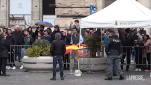 Pedro Sanchez a Roma, contestato da studenti spagnoli