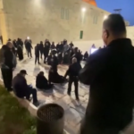 Gerusalemme, tensioni dopo irruzione polizia israeliana a Moschea di Al-Aqsa