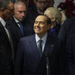 Berlusconi, dall’intervento a cuore aperto al Covid: i problemi di salute