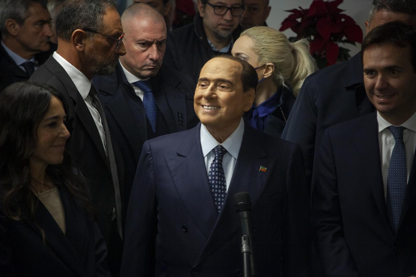 Berlusconi, dall’intervento a cuore aperto al Covid: i problemi di salute