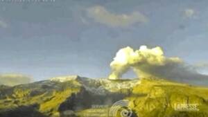 Colombia, vulcano Nevado del Ruiz minaccia di eruttare