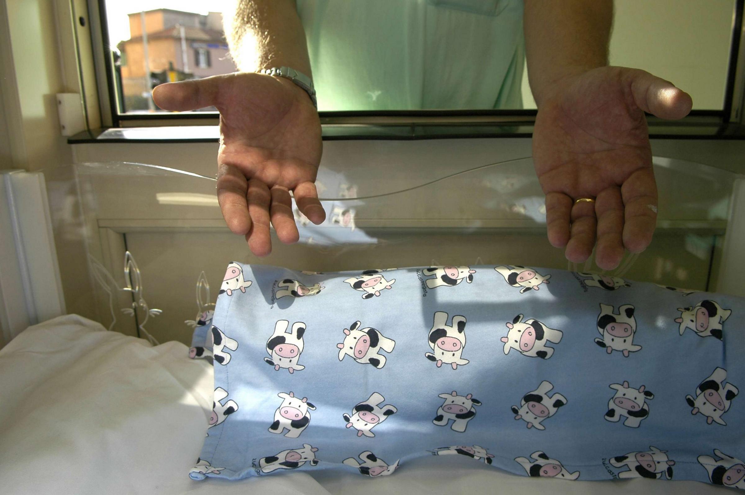 Istat, la natalità in Italia è ai minimi storici Istat, la natalità in Italia è ai minimi storici