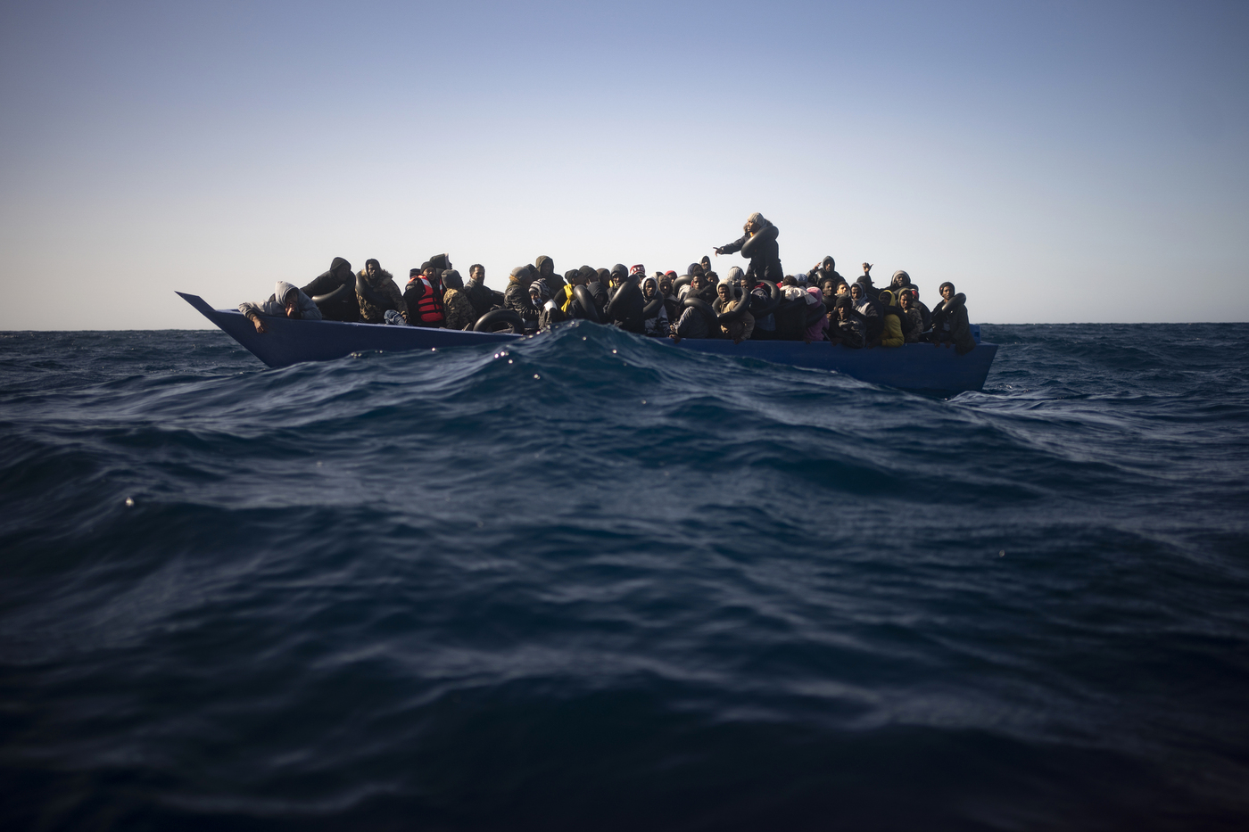 Migranti, 400 persone in difficoltà al largo della Libia