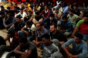 2 dead, 20 missing as migrant boat sinks off Tunisia