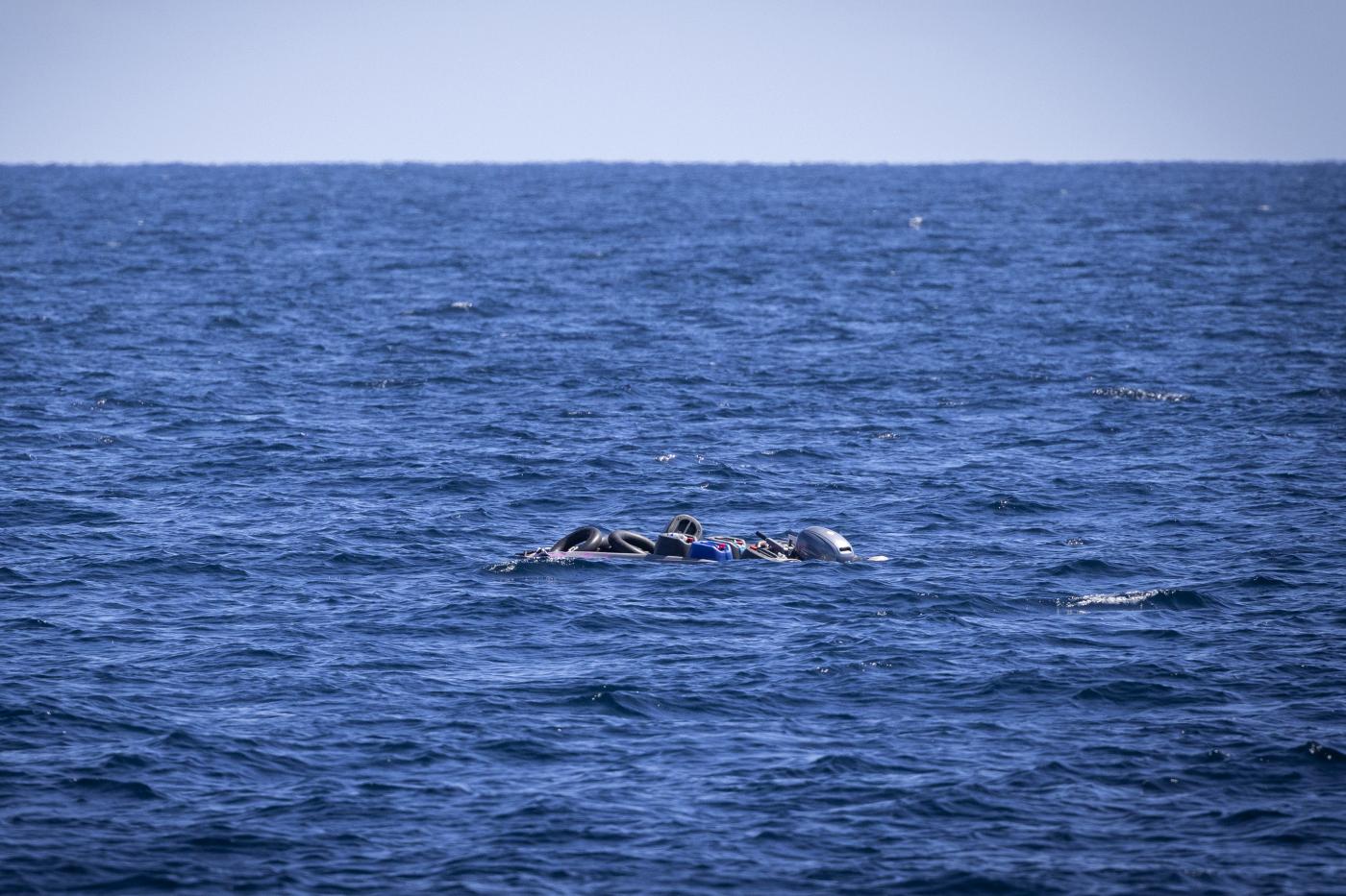 Migranti, doppia tragedia nel Mediterraneo: 66 dispersi al largo della Calabria