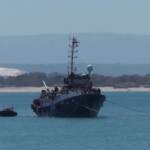 Migranti, la gioia a bordo all’arrivo a Catania