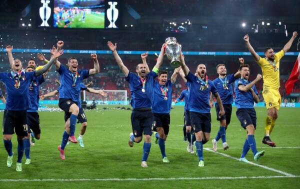 Euro2032, consegnato a Uefa dossier candidatura Italia