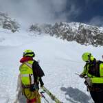 Val d’Aosta, valanga travolge corso guide alpine: dispersi