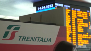 Sciopero Trenitalia, disagi a Roma Termini: cancellazioni e ritardi