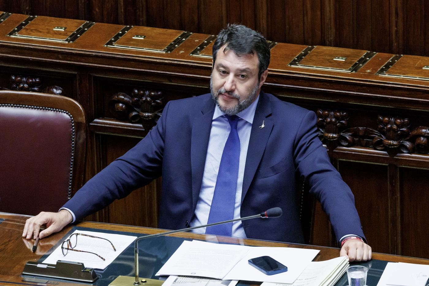 Opera d’arte ‘esplicita’ su Salvini, è polemica