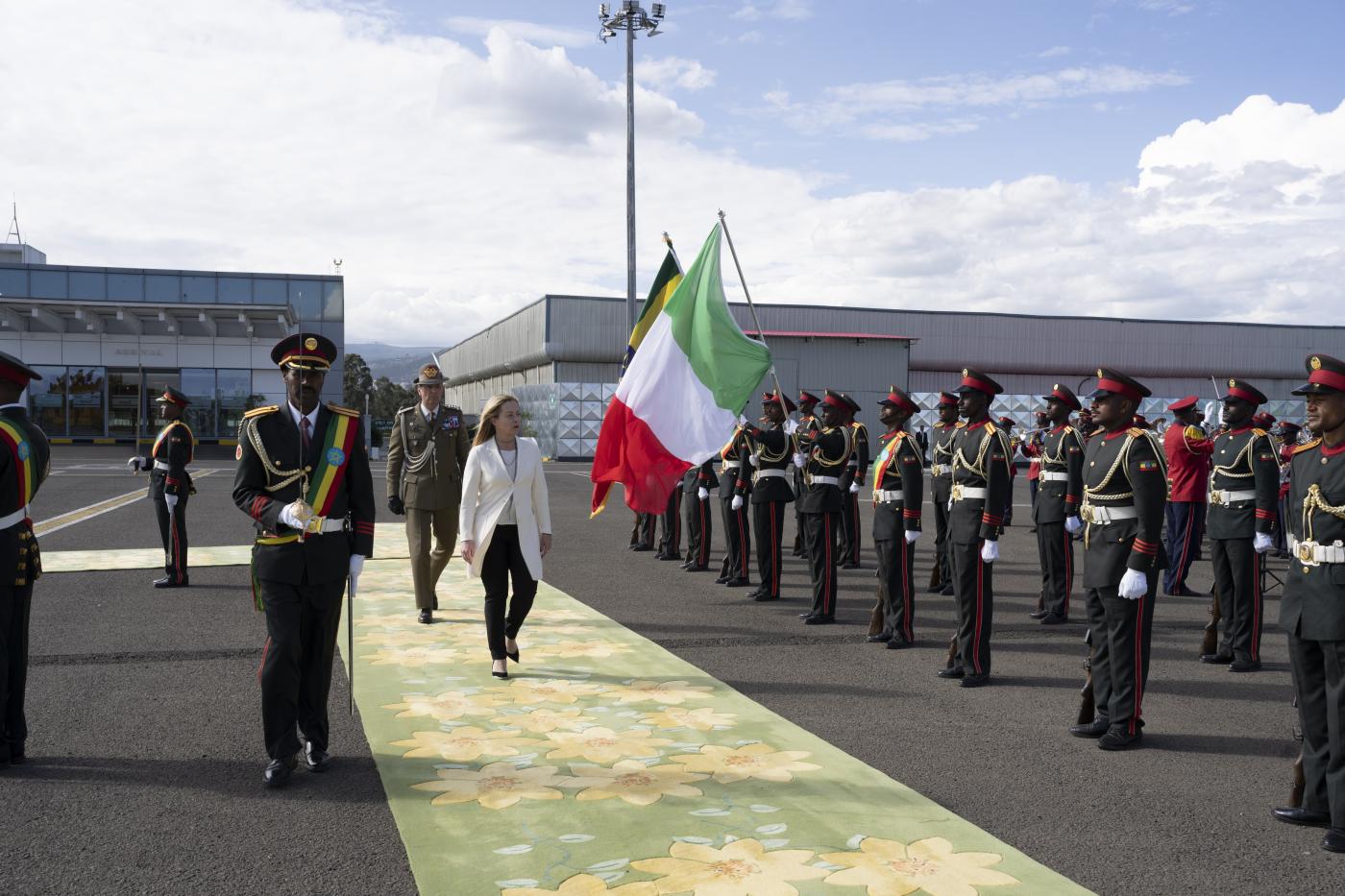 Migranti, Meloni in Etiopia: “Obiettivo eliminare protezione speciale”