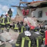 Lucca, si scava tra le macerie della palazzina esplosa